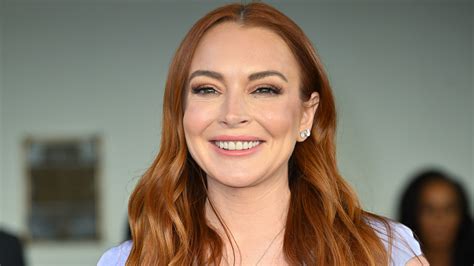 Lindsay Lohan Caps Her Comeback With a Sheer Valentino Gown — See Photo ...