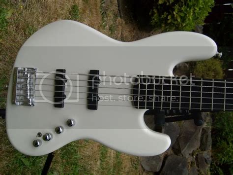 FS: Fender 6-string modded jazz bass (WHITE) | TalkBass.com