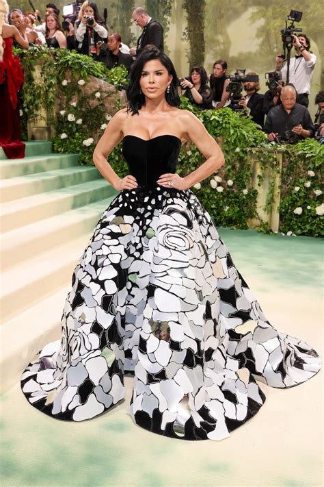 Lauren Sánchez Blooms In Debut at the Met Gala 2024 | Vanity Fair