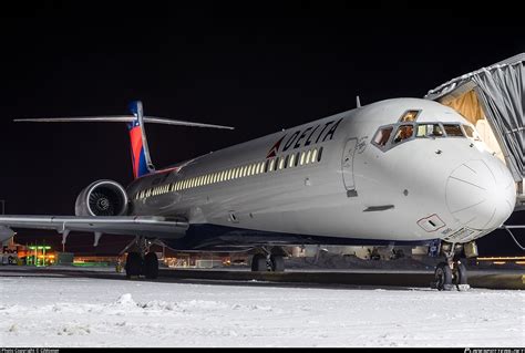 N Dn Delta Air Lines Mcdonnell Douglas Md Photo By Cjmoeser