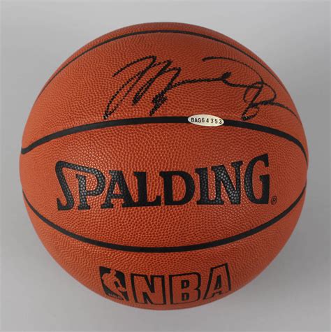 Michael Jordan Chicago Bulls Signed Official Nba Basketball Coa Uda