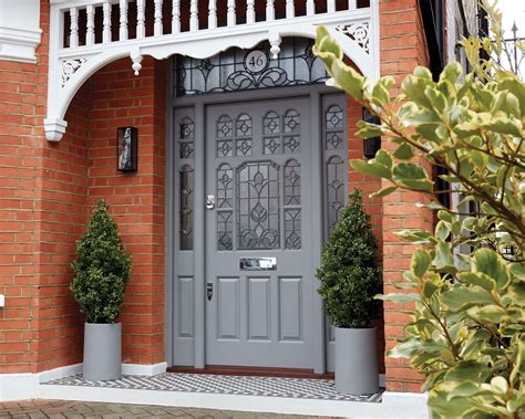 Your Step-By-Step Guide to Buying a New Front Door