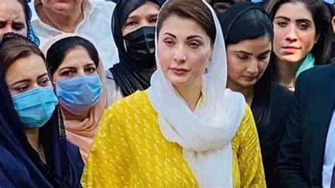 Maryam Nawaz Leaves For Umrah Today Pakistan Dunya News