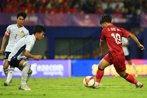 Trực tiếp bóng đá U22 Việt Nam vs U22 Singapore HLV Troussier tất tay