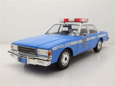 Greenlight Collectibles Modellauto Chevrolet Caprice New York City