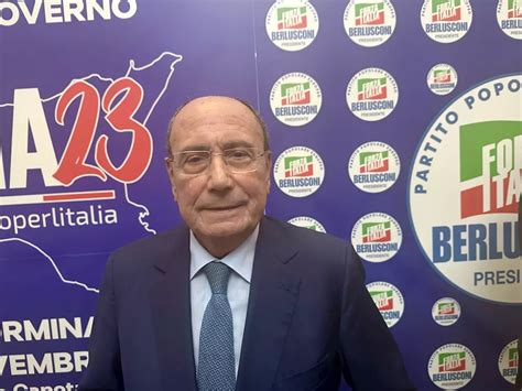 Il Presidente Della Regione Siciliana Renato Schifani Risponde Alle