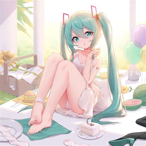 Hatsune Miku And Hatsune Miku Vocaloid Drawn By Shebaotower Danbooru