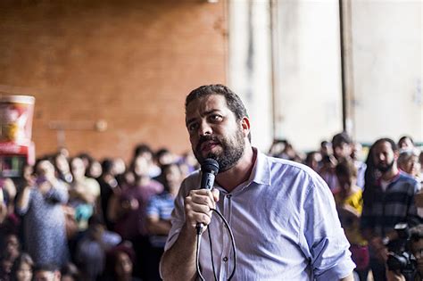 Pré Candidato Ao Governo De Sp Guilherme Boulos Psol Visita Cotia