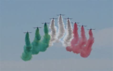 Frecce Tricolori A Roma Oggi Novembre Orario E Diretta Tv Dall