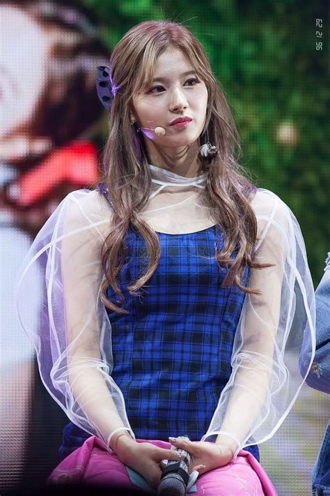 171030 Likey” Showcase 사나 Sana サナ 트와이스 Twice Photography Poses