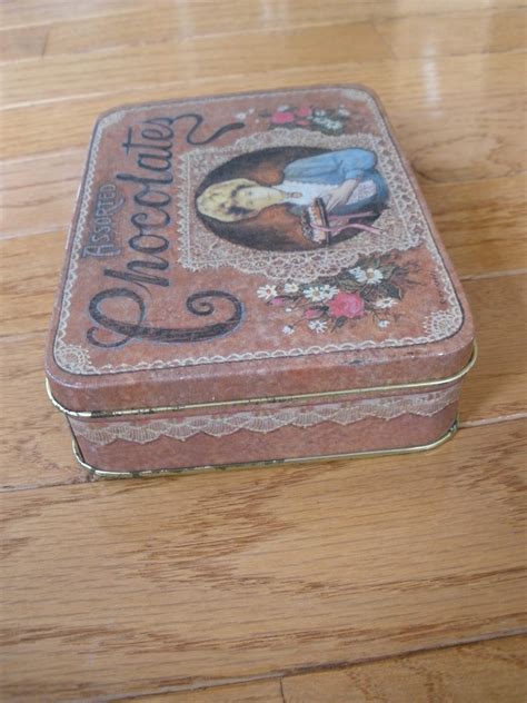 Vintage Style ASSORTED CHOCOLATE TIN – SUPERNOVA ANTIQUES