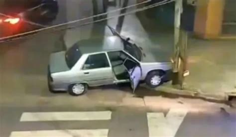 Escapaban De La Policía En Un Auto Robado Pero Chocaron Contra Un Poste