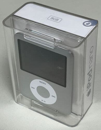 Very RARE NEW Sealed Apple IPod Nano 3rd Generation 8GB Silver MA980LL