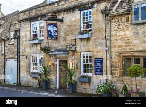 The Angel at Burford on Witney Street in Burford, Oxfordshire, England, UK Stock Photo - Alamy