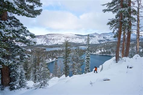 Hiking In A Mammoth Lakes Winter Wonderland