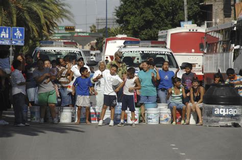 Bloquean Colonos El Bulevar Revoluci N Por Falta De Agua El Siglo De