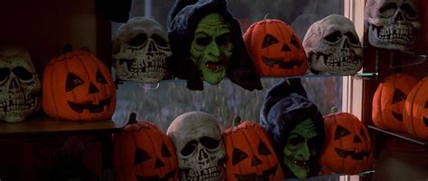 In Defense Of The Cult Classic Halloween Iii Season Of The Witch