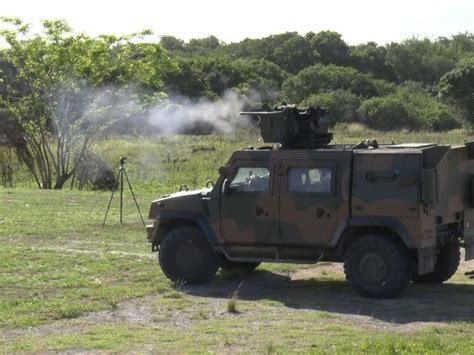 Viatura Blindada Multitarefa Leve Sobre Rodas X Vbmt Lsr X Iveco