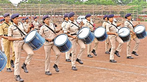 रायपुर में स्‍वतंत्रता दिवस की तैयारी शुरू परेड में महिला पुलिस का