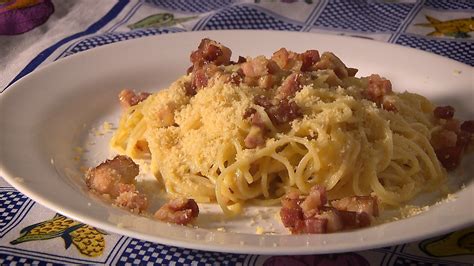 Aprenda como fazer receita de macarrão à carbonara no Chef JPB