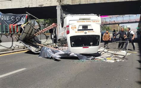 Accidente En Tlalnepantla Una Combi Cae De Puente Y Deja Varios