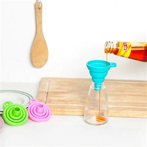 Mini Telescopic Folding Funnel Household Food Grade Silicone Kitchen