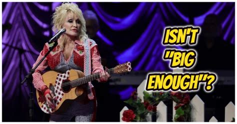 Reasons Why Dolly Parton Turned Down Super Bowl Halftime Show Multiple