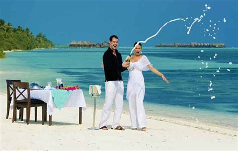 Romantic Things to Do In Maldives | Maldives Honeymoon Packages For Couple