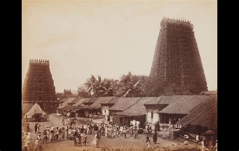 Entrance to the temple of Kumbakonam - Sarmaya