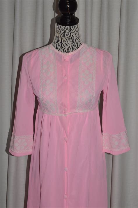 Vintage Nightgown Set Pink Nylon Chiffon Lace Peignoir HIGH LIFE Lingerie Made In Canada S