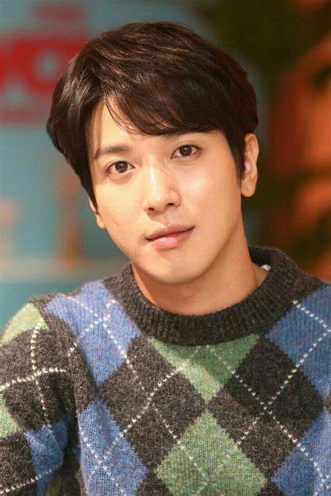 Pin Di Shiny Buddy Su JUNG YONG HWA CNBLUE