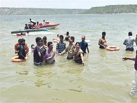 Muzaffarpur Boat Accident Four Bodies Ndrf Sdrf Recovered Rescue Operations Continue