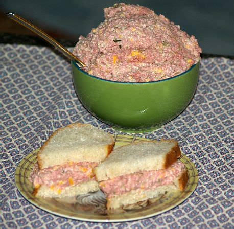 How to Make Ham Salad Sandwich