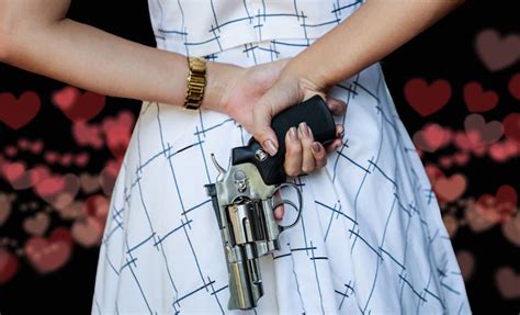 Qué significa soñar con una pistola en la mano Incluye VÍDEO