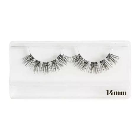 10 Best Natural False Lashes, According to a Celebrity Makeup Artist