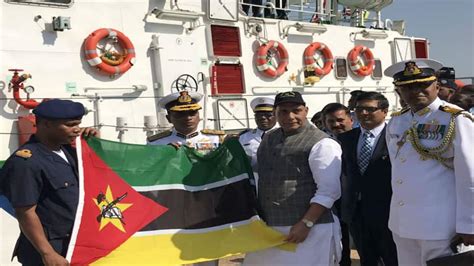 India hands over two Fast Interceptor boats to Mozambique | India News ...