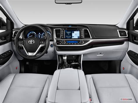 2016 Toyota Highlander: 211 Interior Photos | U.S. News & World Report