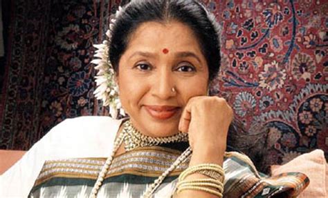 Asha Bhosle Family Photos, Father, Husband, Daughter, Age, Biography