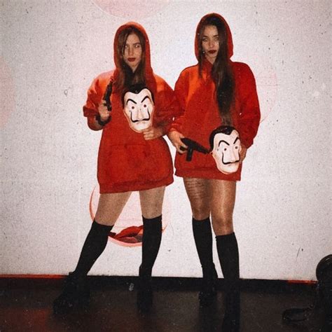 Scary Halloween Costumes For Best Friends