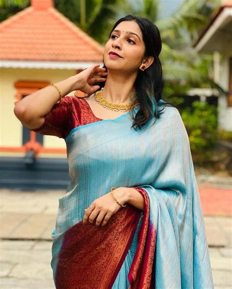 Reeta Fashion Stunning Sky Blue Kubera Pattu Silk Jhalar Work Saree