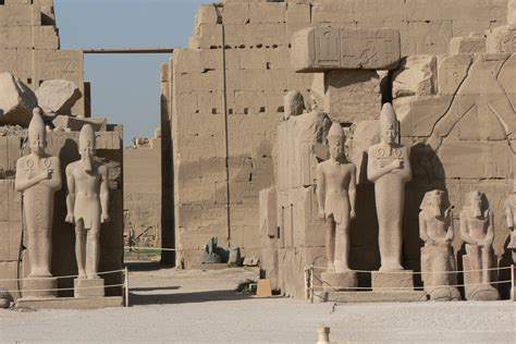 Karnak Temple Pictures, Histroy & Facts - Near Luxor,