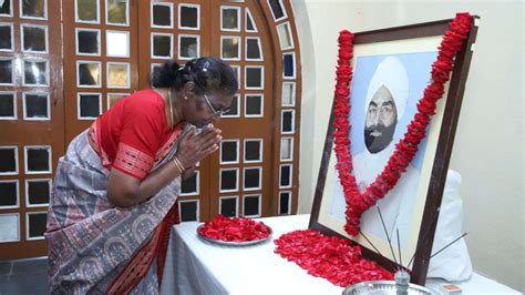 Remembering Giani Zail Singh: India’s only Sikh president | Interesting ...