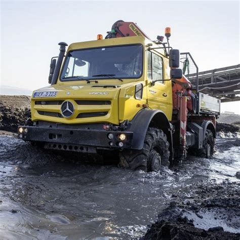 MERCEDES BENZ APRESENTA NOVA GERAÇÃO DO UNIMOG PARA A EUROPA PlanetCarsZ