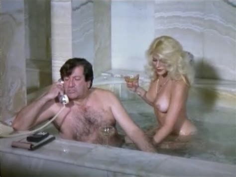 Naked Jeannette Mass In Las Computadoras