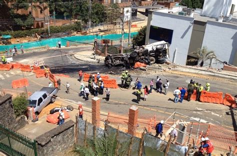 Volqueta Sin Frenos Causó Emergencia En El Poblado