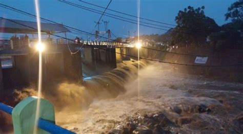 Status Bendung Katulampa Naik Ke Siaga 2 Warga Bantaran Sungai