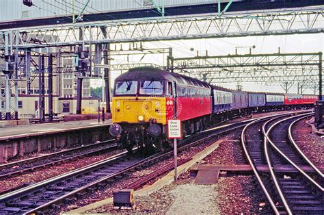 The Transport Library Br Diesel Class 47 No 47229 Didcot Triangle Publishing