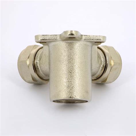 Водорозетка обжим 3-х плоскостная ВР 16 х 1/2" х 16 UNI-FITT для ...