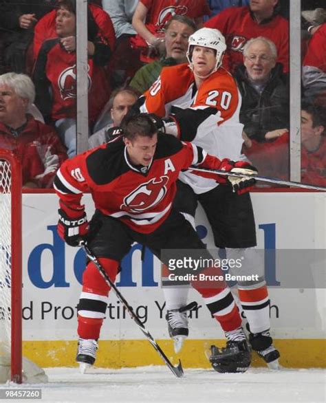 3910 Chris Pronger Photos And High Res Pictures Getty Images