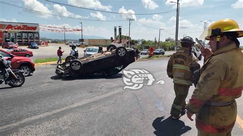 Volcadura En Las Trancas Tras Choque Entre Camioneta Y Auto